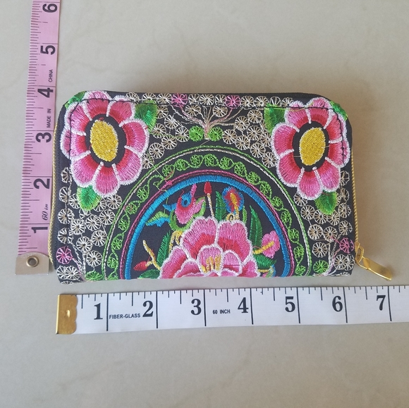 Mexican embroidered wallet - Picture 3 of 4